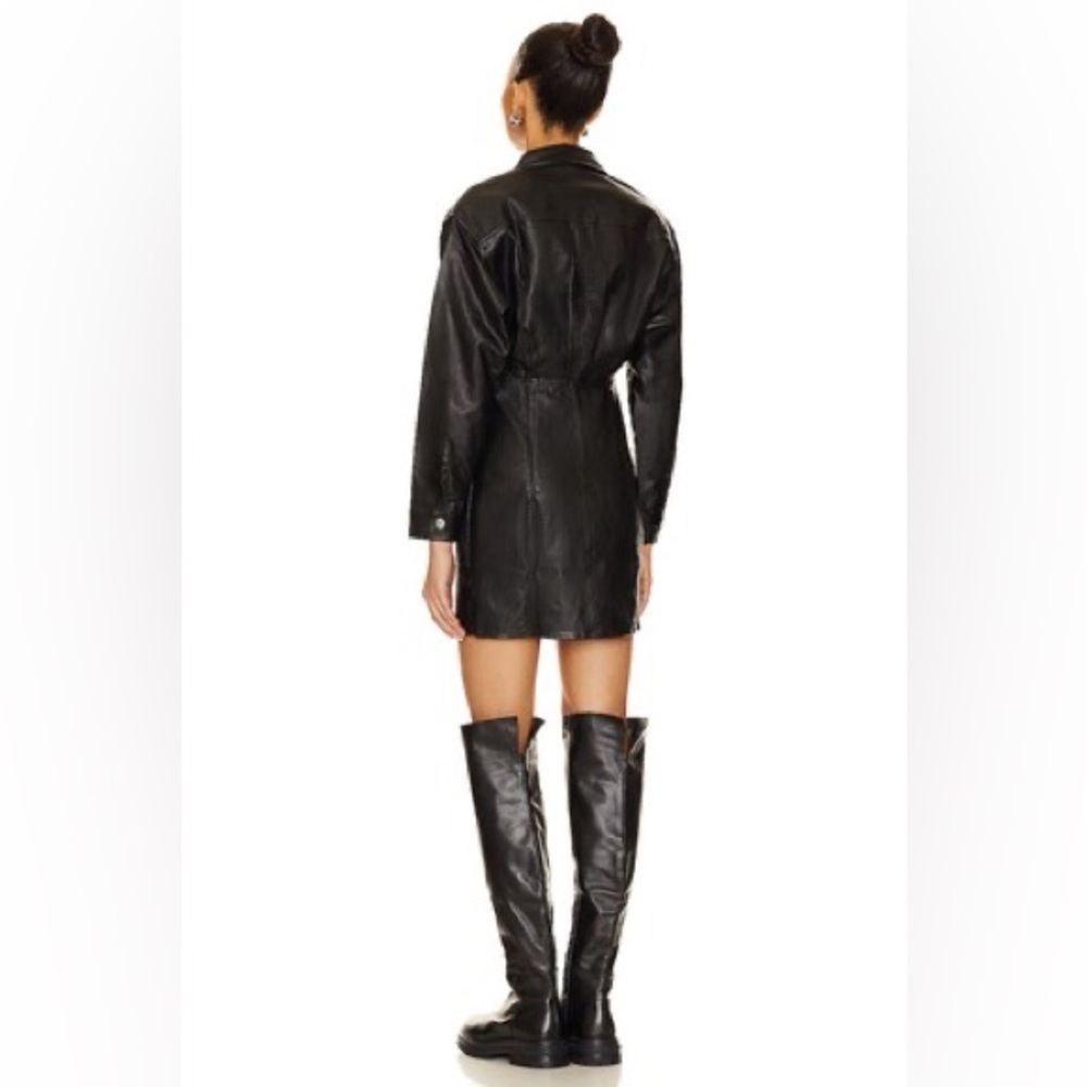 x REVOLVE Amber Faux Leather Mini in Black
Free People size 2 - Picture 2 of 9